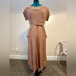 Taupe 1950s casual dress